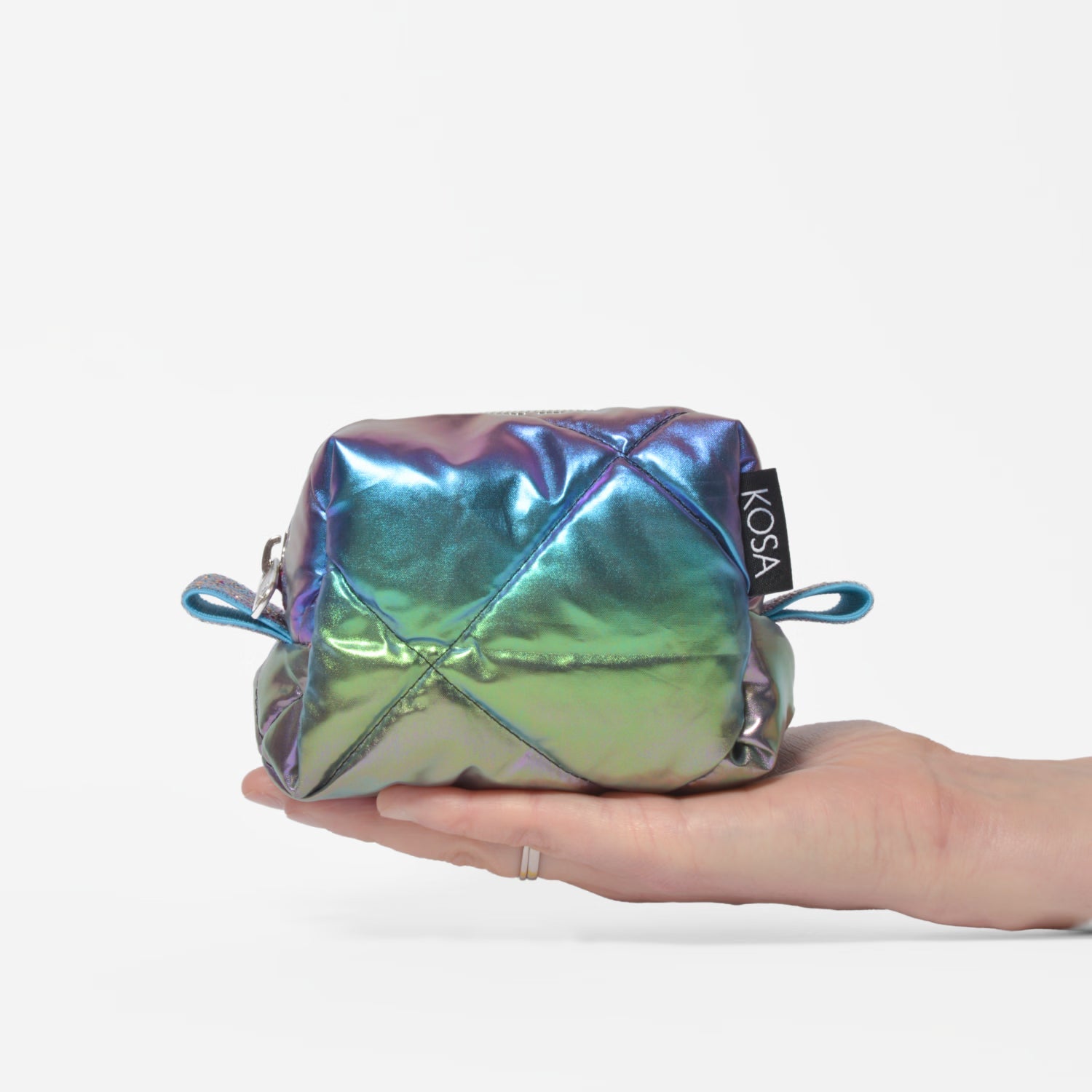 Kleine Untensilien- oder Schminktasche für die Handtasche, auffälliger Stepp-Stoff in Regenbogenfarben