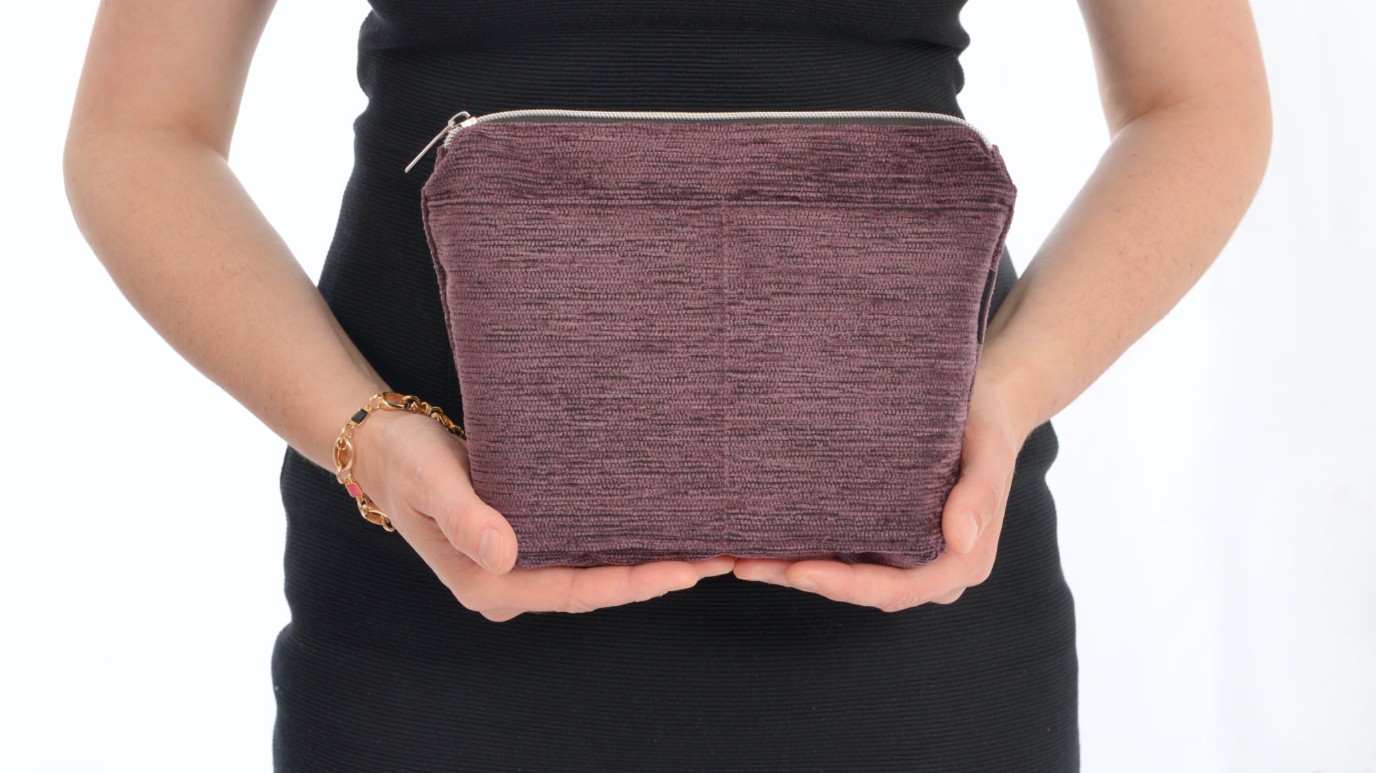 Kompakte Kosmetiktasche, einzigartig, schöner Stoff
Compact cosmetic bag, unique, beautiful fabric